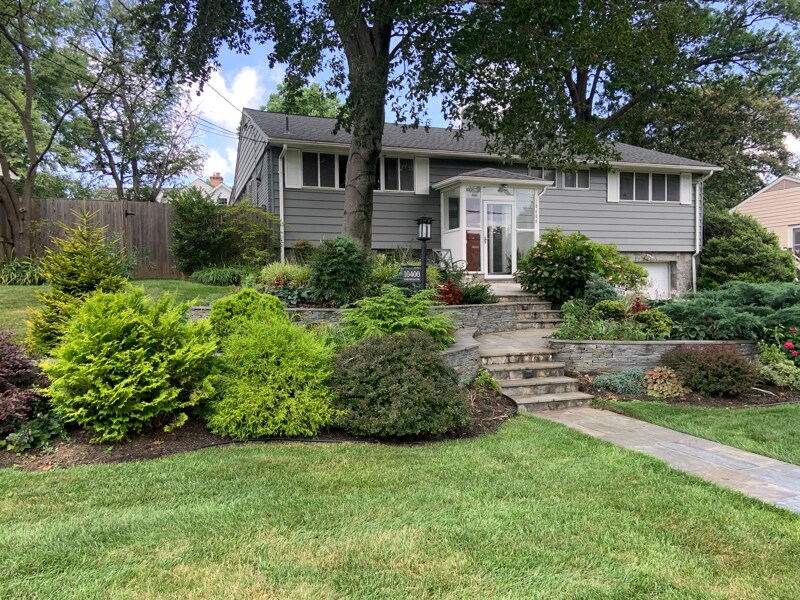 Building Photo - 10400 Farnham Dr