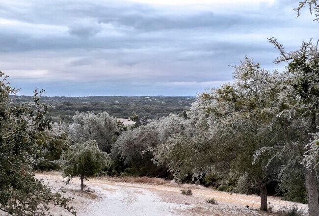 Building Photo - Extravagant 5 Star Vacation Home - Your Private Retreat in Hill Country, Wimberley Texas