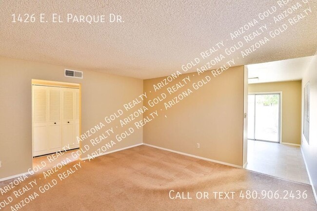 Building Photo - Knoell Villa Solano