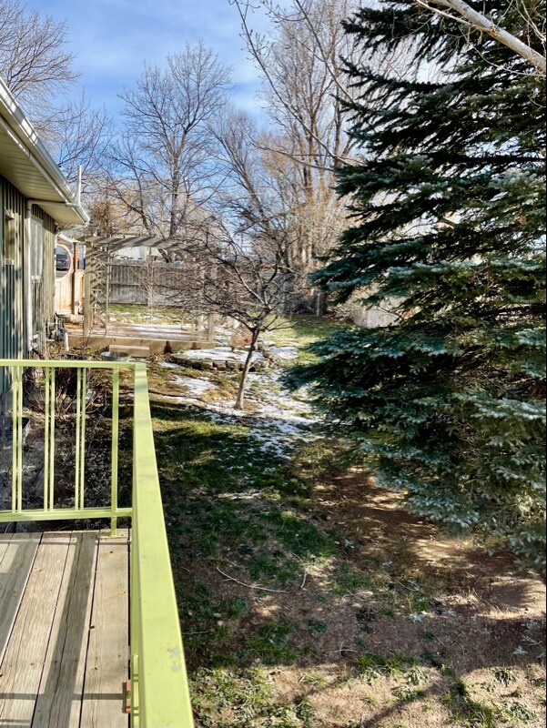 Building Photo - 592 Locust St S