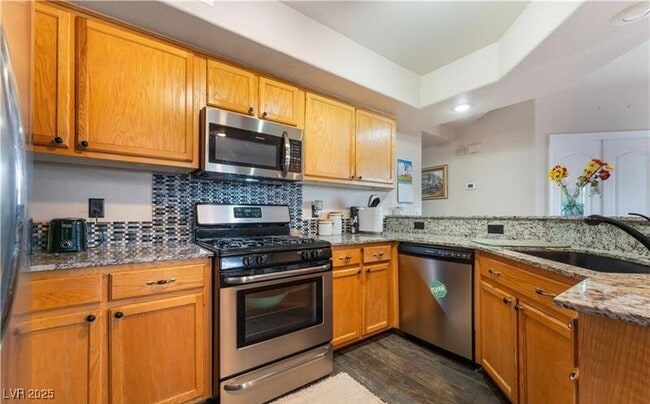 Building Photo - 6704 Dorita Ave