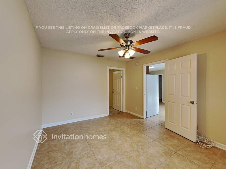 Building Photo - 5048 Cornell Walk