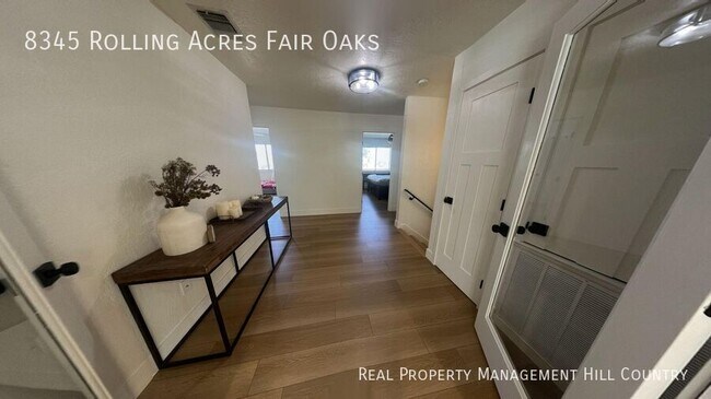 Building Photo - 8345 Rolling Acres Trail