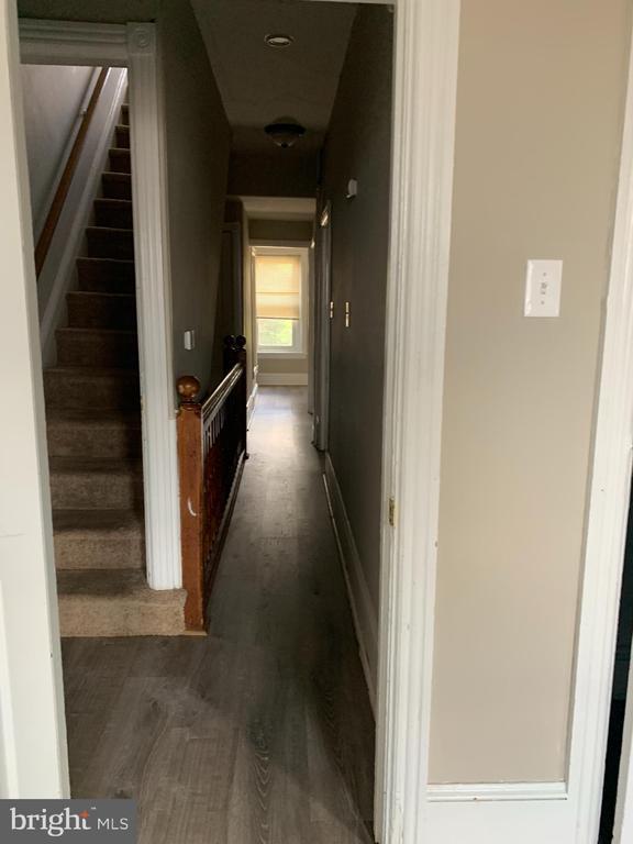 Building Photo - 209 Gay St