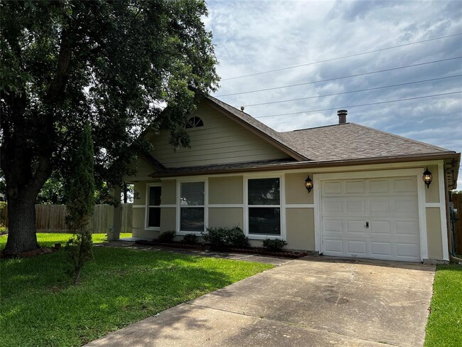 Primary Photo - 15303 Riverside Grove Dr