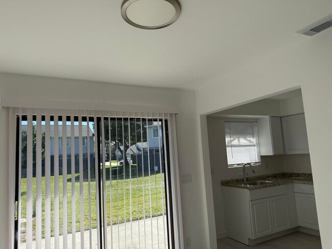 Building Photo - 1403 Wharf Ln