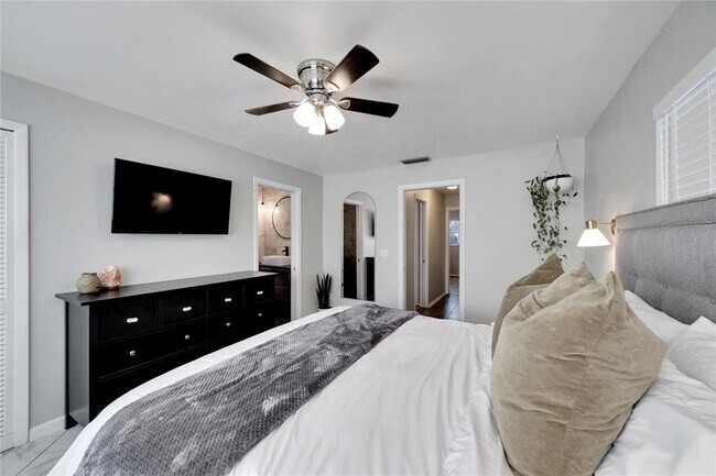 Building Photo - 2138 Timber Ln