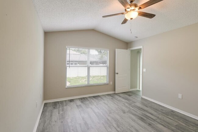 Building Photo - 1056 Malletwood Dr