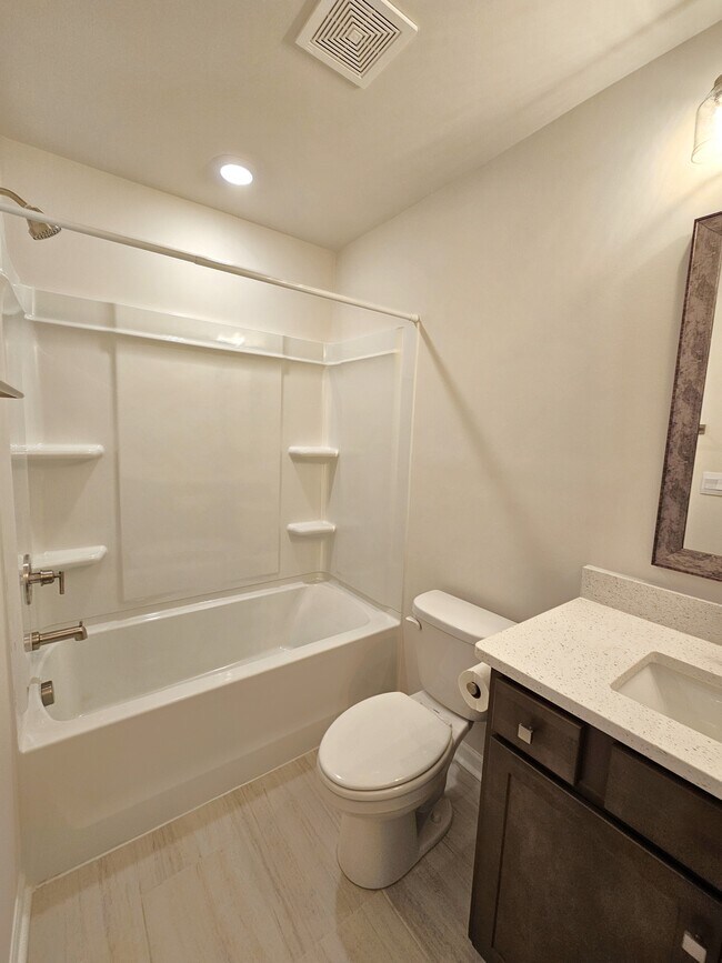 Building Photo - 5451 Cherwell Ave