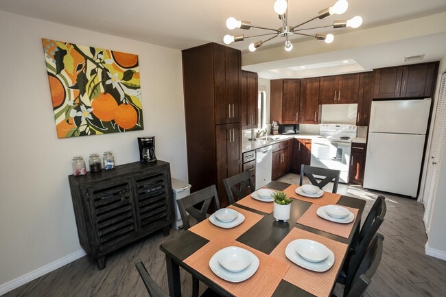 Building Photo - 41542 Jupiter Hills Ct