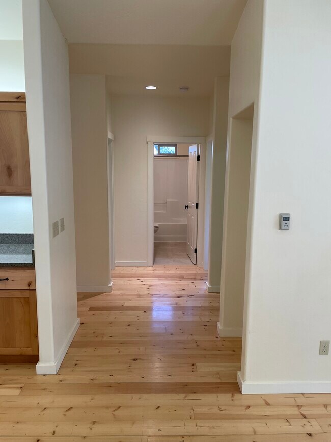 Building Photo - 714 State Park Rd