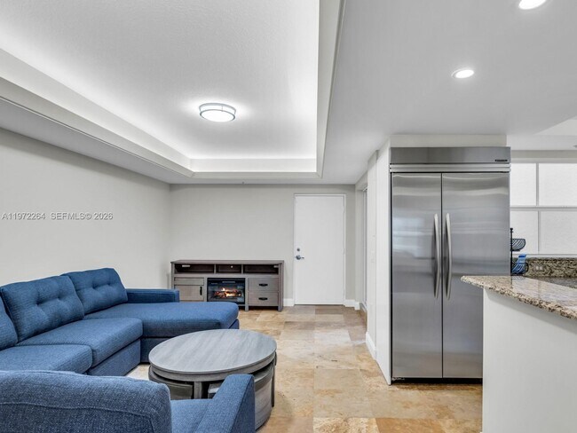 Building Photo - 2051 SE 3rd St