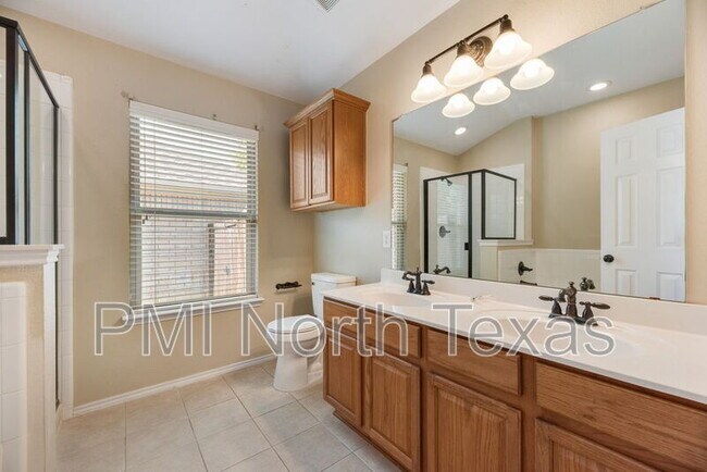 Building Photo - 2677 Calmwater Dr