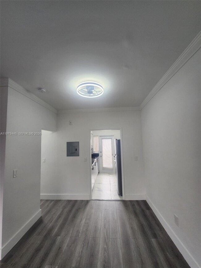 Building Photo - 2101 Normandy Dr