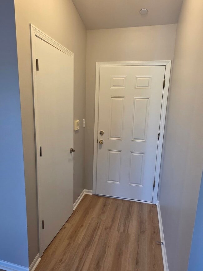 Building Photo - 1361 Cunat Ct