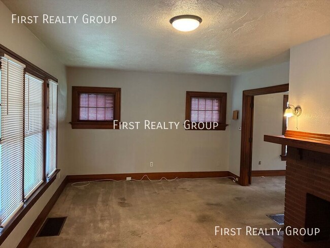 Building Photo - 222 S Findlay St