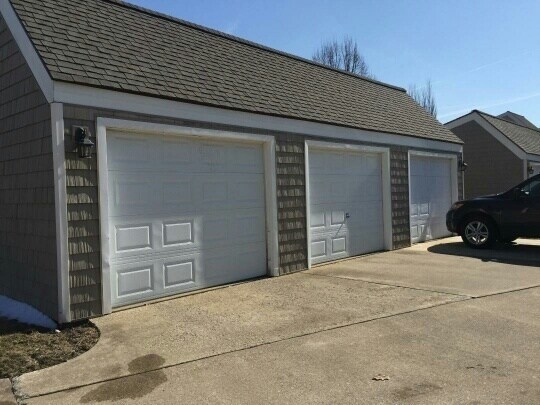 Building Photo - Spacious 2 Bedroom with LOFT!