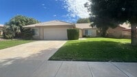 Building Photo - Single Story Rosamond home