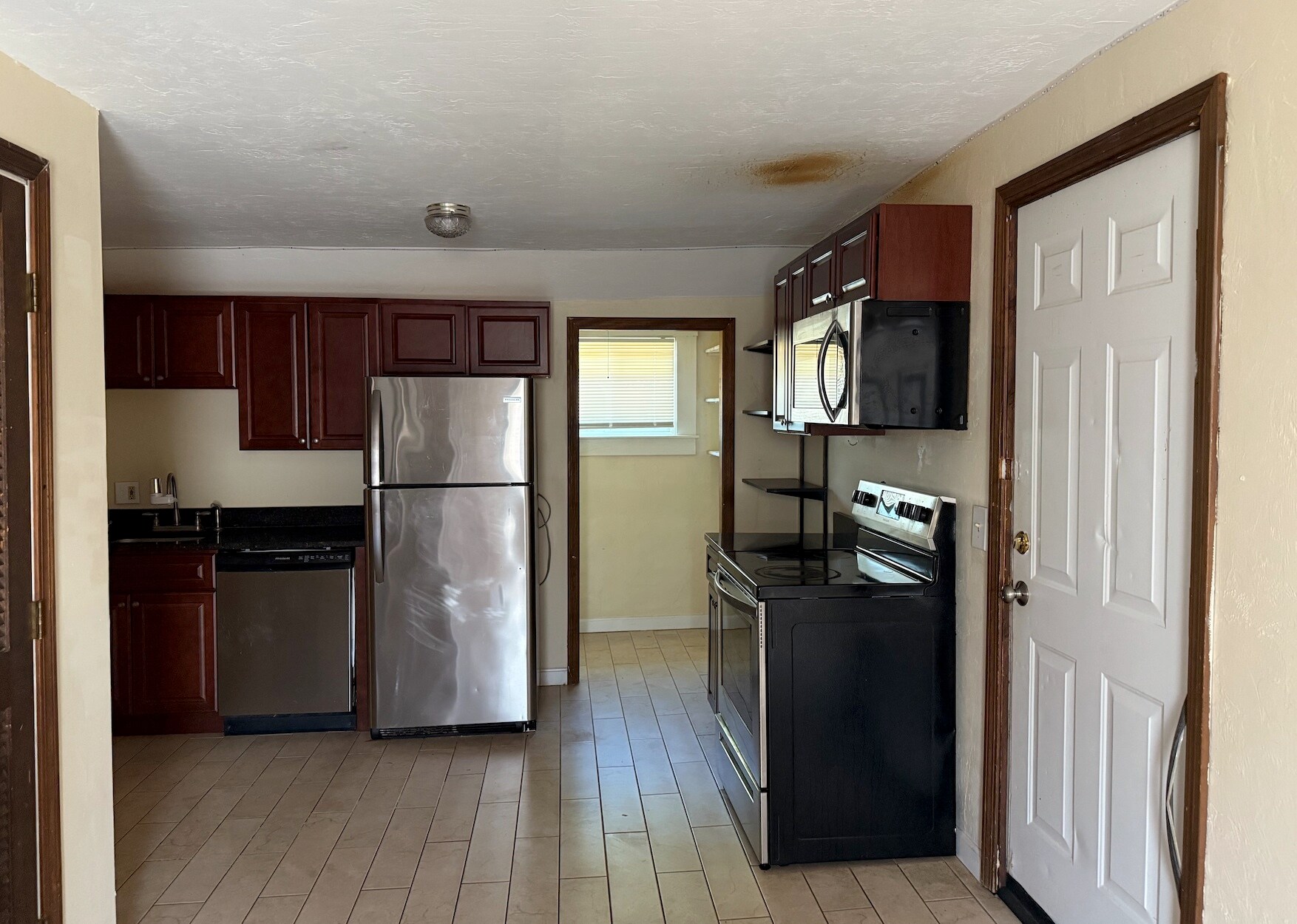 Full Kitchen View - 2 Schussler Rd