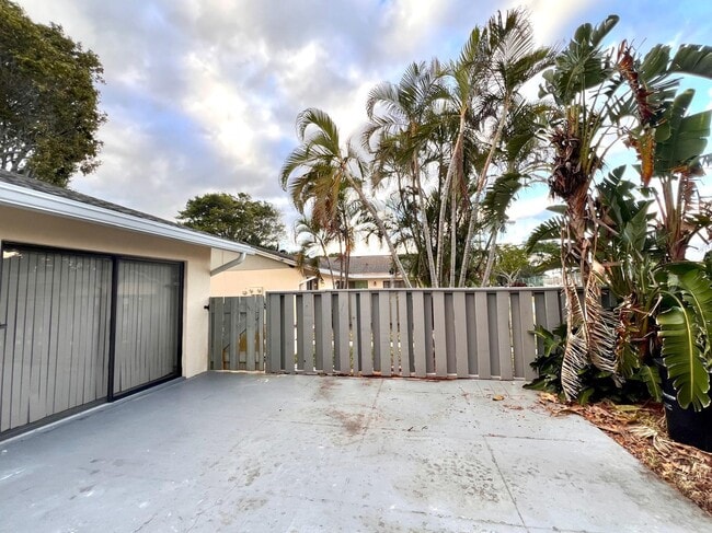 Building Photo - 8113 Ambach Way