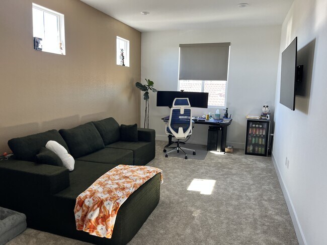 Building Photo - 2133 Verde Ranch Rd