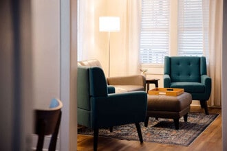 Building Photo - 217 Highland Ave