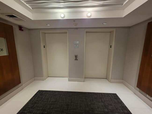 Building Photo - 41 SE 5th St