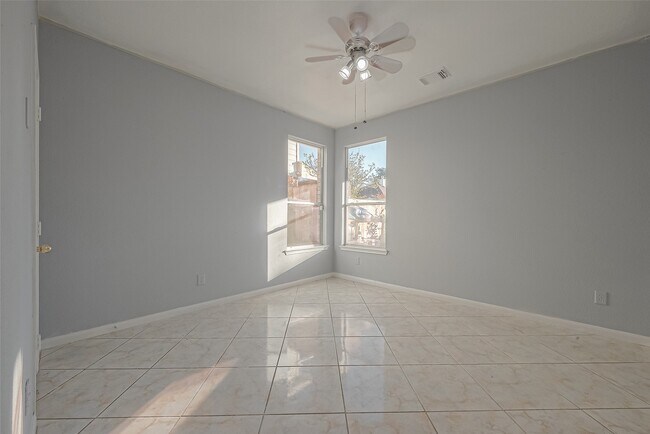 Building Photo - 9407 Demsey Mill Dr