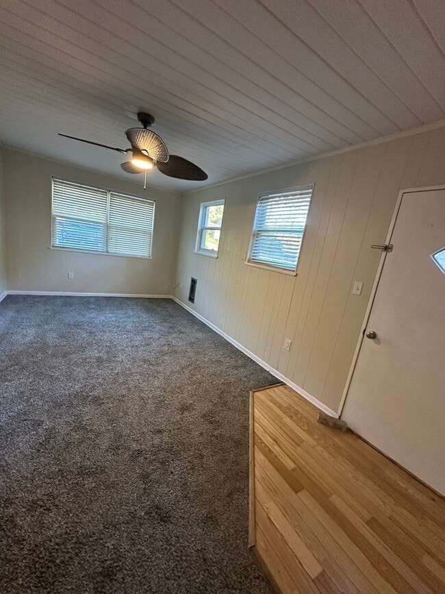 Building Photo - 4 bedroom, 2 bathroom house by TMH! Available now!