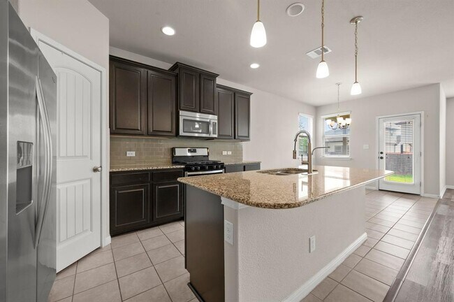 Building Photo - 1713 Morts Pl
