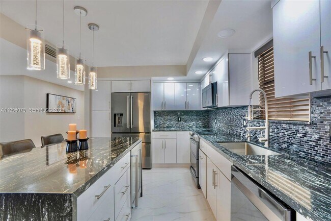 Building Photo - 605 Ives Dairy Rd