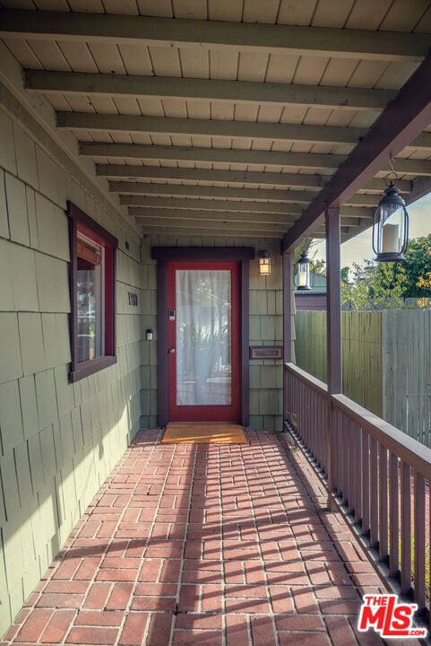 Building Photo - 1480 N Mentor Ave