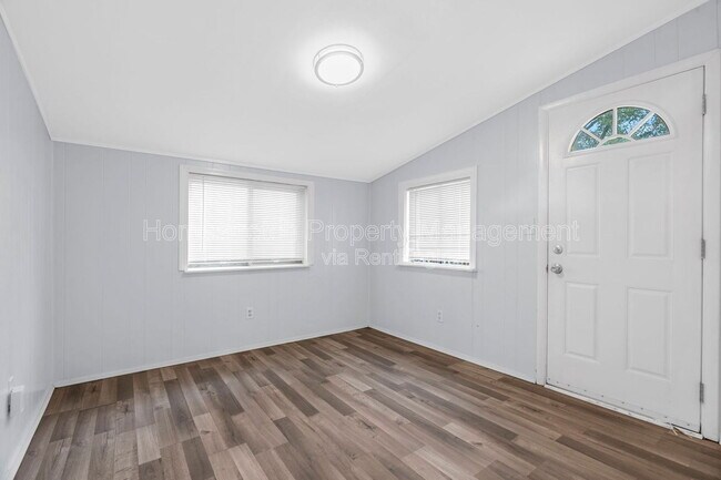 Building Photo - 235 Moule Dr