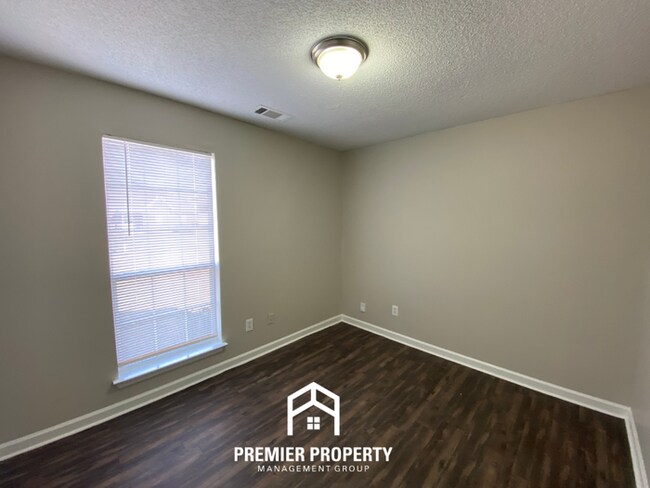 Building Photo - 4715 Lace Bark Cove