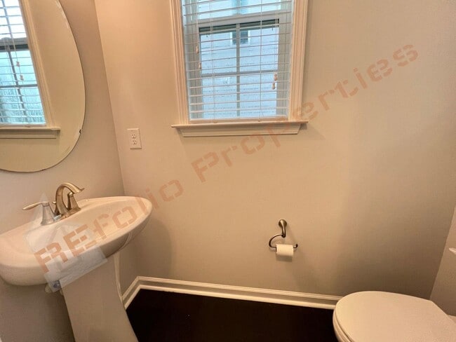 Building Photo - 1137 Little Gem Ln