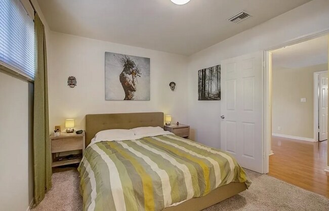 Building Photo - 20426 Lorne St