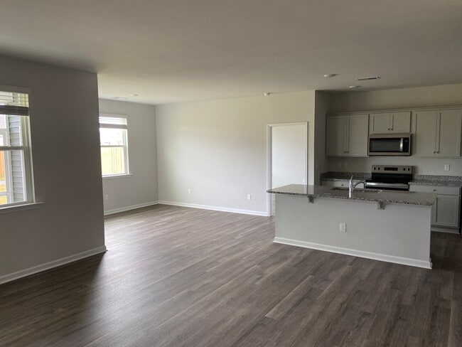 Building Photo - Welcome to your dream home in the heart of...