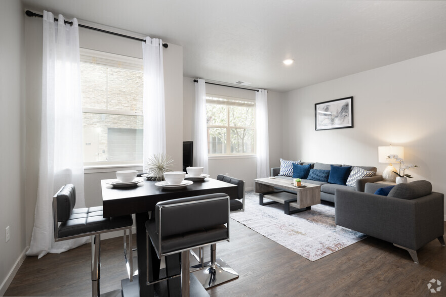 1BD, 1BA - 801SF - The District at Parkcenter