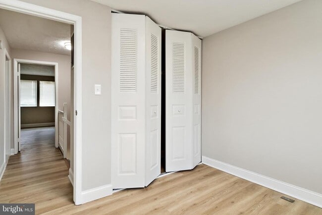 Building Photo - 3380 Longbow Ct