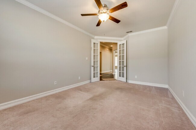 Building Photo - "Stunning 3-Bedroom Home in the Highlands at Trophy Club!"