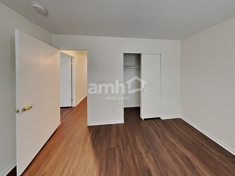 Building Photo - 5283 Railroad River Ave