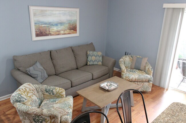 Building Photo - 125 Royal Poste Rd