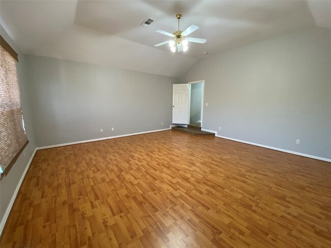 Building Photo - 1544 Commerce Dr