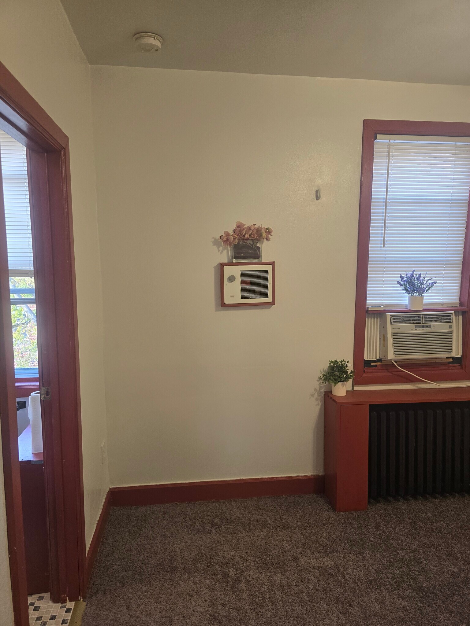 Building Photo - 1622 Bainbridge St