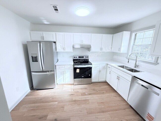 Building Photo - 3BR/2BA For Rent