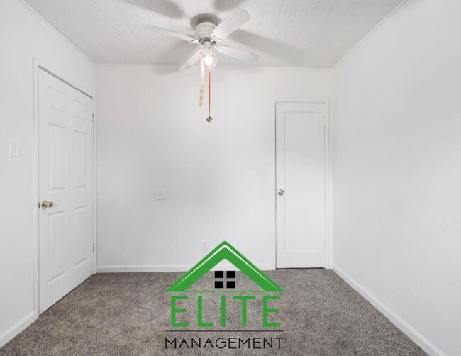 Building Photo - Charming Updated Home in Convenient Sacram...