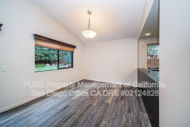 Building Photo - 2898 Woodridge Cir