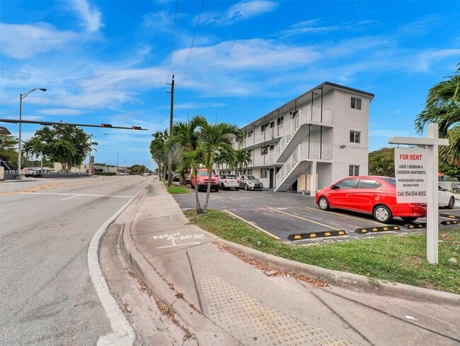 Primary Photo - 14190 W Dixie Hwy