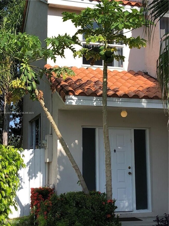 Building Photo - 3 br, 2.5 bath House - 3290 N 37th Ter