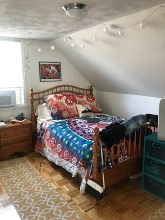 Building Photo - 145 Pearl St